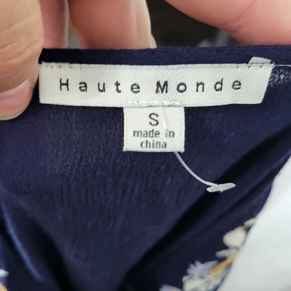 Haute monde v neck embroidered romper - Picture 6 of 9